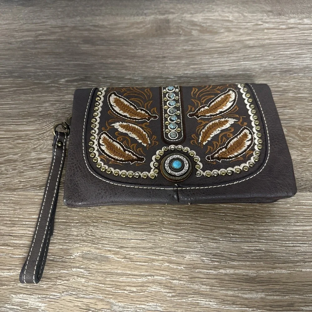 American Bling Clutch Purse Wallet Brown Embroidered Native Design Rhinestone